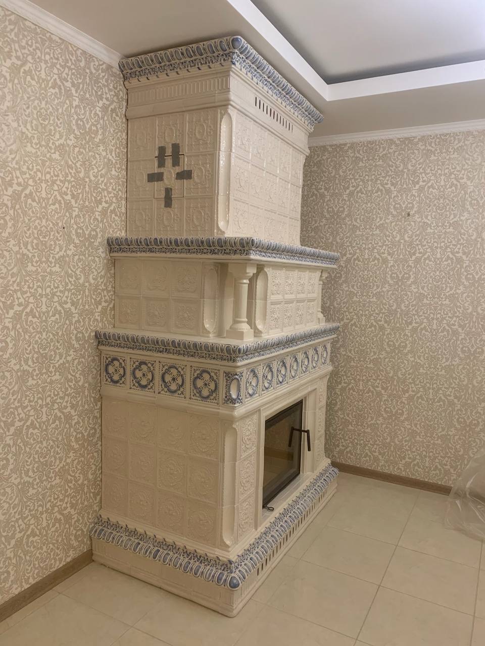 Изразцовый камин Классика